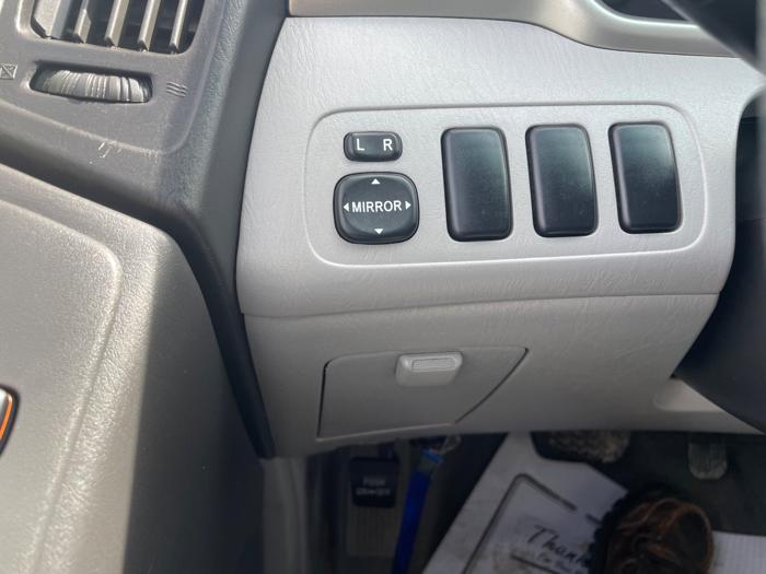 2004 toyota highlander v6-2wd with 250421 miles for sale near jordan, minnesota 8b5ded8c065e41a39b75adec9b4294d0.jpeg