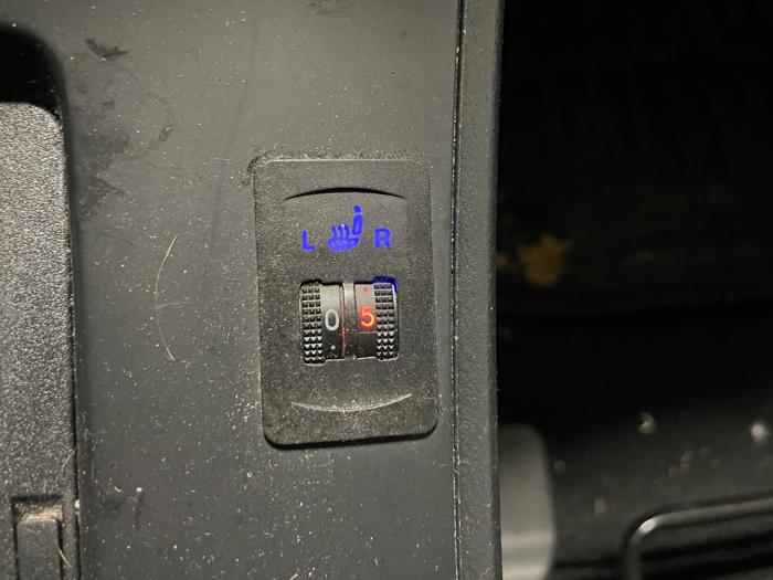 2013 mazda mazda3 i-touring with 147278 miles for sale near elk-river, minnesota 8b677cf679fe48979a0ca4e145679b28.jpeg