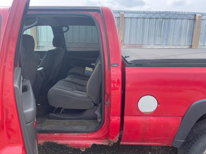 2003 chevrolet silverado-2500hd crew-cab-short-bed-4wd with 283018 miles for sale near elk-river, minnesota 8b97c7f6bded4f718c3773266399357c.jpeg