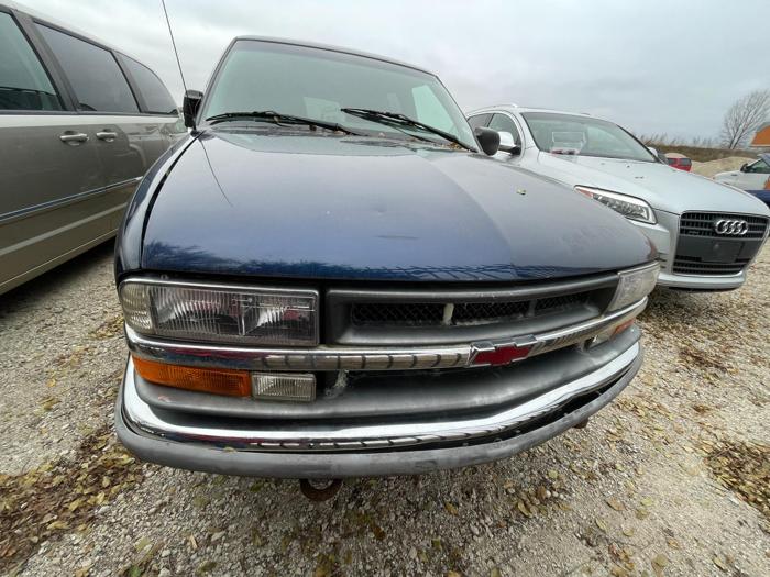 2000 chevrolet blazer ls with 254734 miles for sale near elk-river, minnesota 8baad40de8574f2c8fce812651bff988.jpg