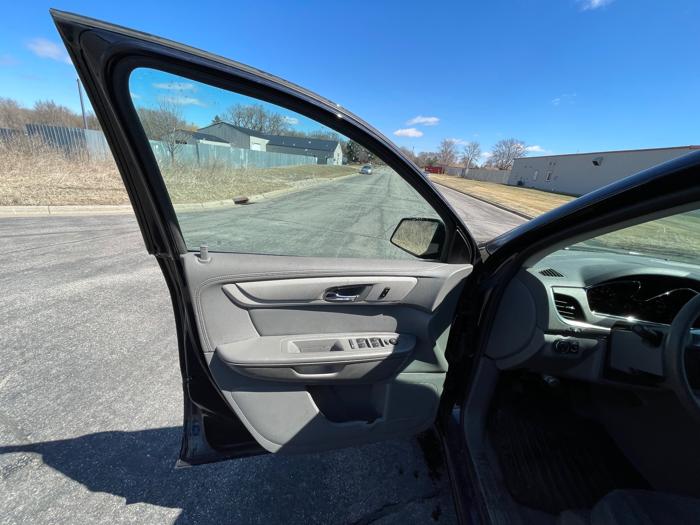 2017 chevrolet traverse ls-fwd with 195388 miles for sale near elk-river, minnesota 8bc6664628ae496299b0544c23e103b1.jpeg