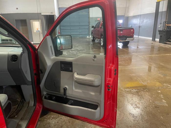2004 ford f-150 xl with 169317 miles for sale near elk-river, minnesota 8bcbbd92f93e4974929e20801051e247.jpg