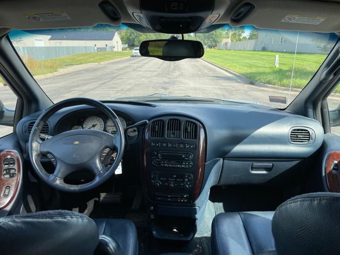 2003 chrysler town-&-country limited-fwd with 157243 miles for sale near elk-river, minnesota 8c00779df32d4f36af1d6f9560404213.jpeg