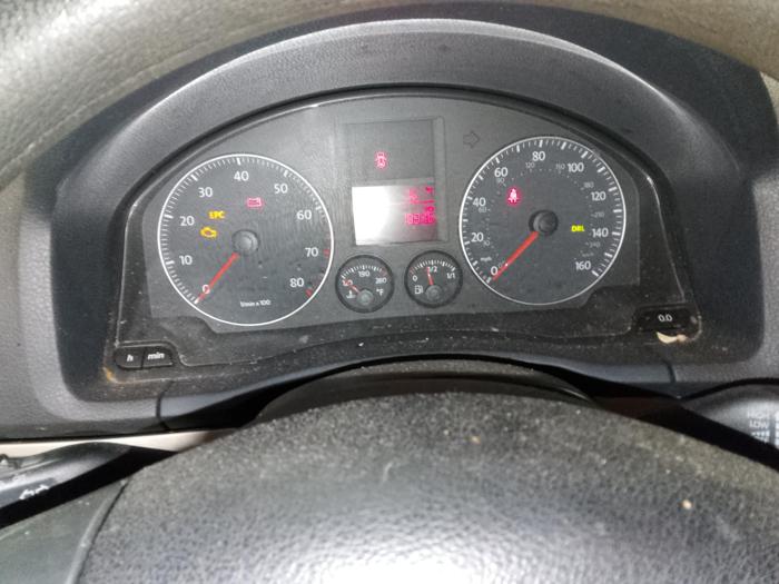 2008 volkswagen rabbit 4-door-s with 107607 miles for sale near elk-river, minnesota 8c892e84a4c24838a425b261affb624c.jpg