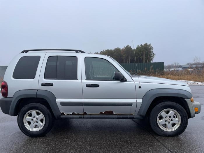2007 jeep liberty sport with 274034 miles for sale near elk-river, minnesota 8c89a0ec787a4817a796b09c4dbf4e59.jpg