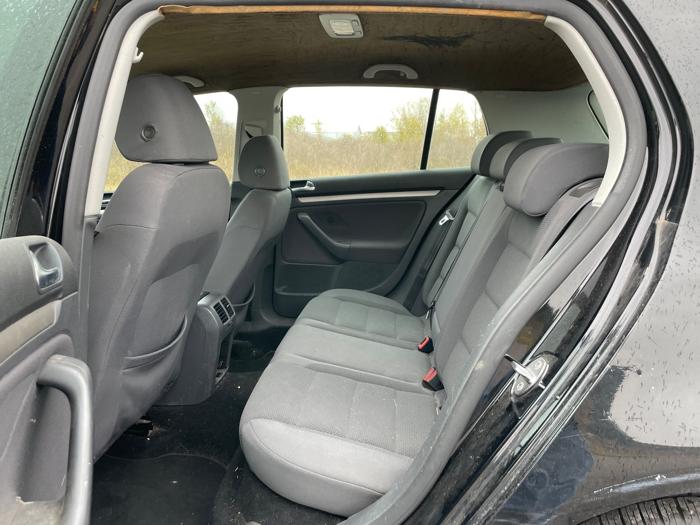 2009 volkswagen rabbit 4-door-s with 205218 miles for sale near elk-river, minnesota 8cbcbb3bc53248699b1dc2202612f9cb.jpeg