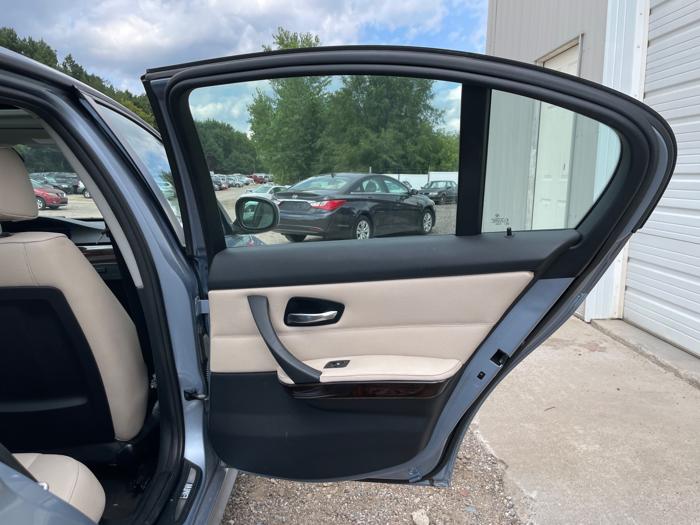 2011 bmw 3-series 328i-xdrive-sa with 134733 miles for sale near elk-river, minnesota 8ccdd9401927432b921042a50710eeef.jpeg