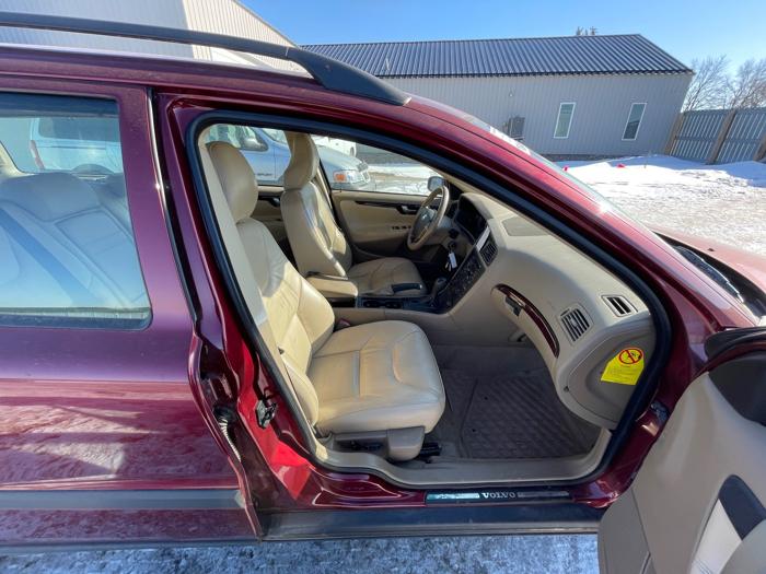 2004 volvo v70 2.5t with 189817 miles for sale near elk-river, minnesota 8ce0262b1ddf40f98db1a735dd52f80f.jpeg