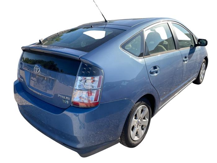 2005 toyota prius 4-door-liftback with 157900 miles for sale near elk-river, minnesota 8d37c6d4d9154a139bd70d36bca052ce.jpg