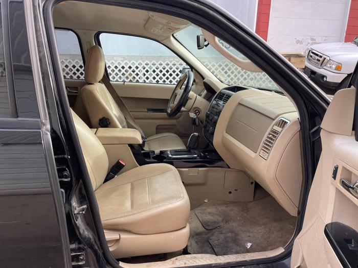 2012 ford escape limited with 316374 miles for sale near elk-river, minnesota 8d3a43e3557b4b44bc36f1d86d312401.jpg