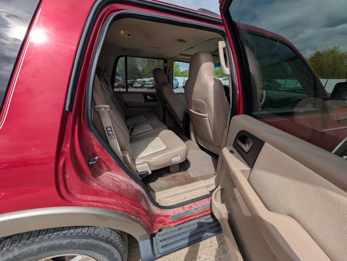 2003 ford expedition eddie-bauer-4wd with 185881 miles for sale near elk-river, minnesota 8d6553c4c8734e8ab0e78436e4742882.jpg