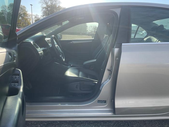 2013 volkswagen jetta se with 158676 miles for sale near annandale, minnesota 8d76b21d1a244eaa919df1d03ae25107.jpeg