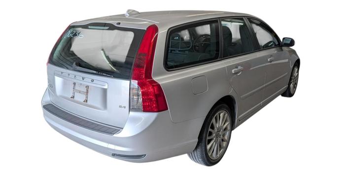 2010 volvo v50 2.4i with 116301 miles for sale near elk-river, minnesota 8d7bc80237b845ff80212f67b5246122.jpg