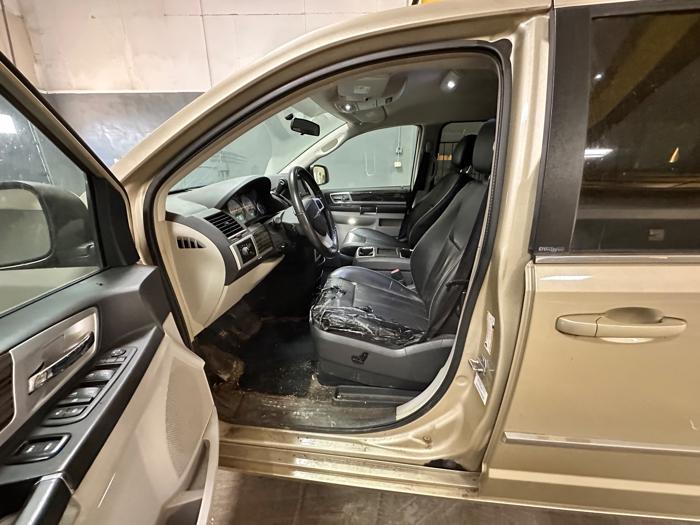 2010 chrysler town-&-country touring with 243937 miles for sale near elk-river, minnesota 8d8b3119e3614a4f8f91b2ae0d62db86.jpeg