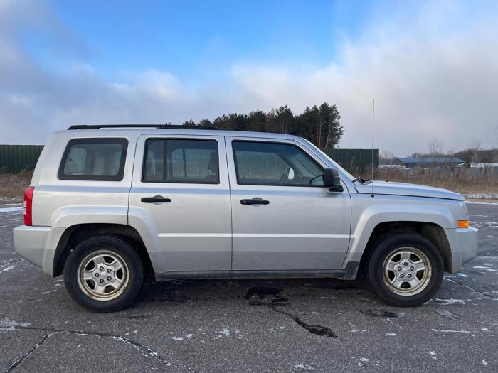 2010 jeep patriot base with 181225 miles for sale near elk-river, minnesota 8d8d17c25b844d6d8b9aa3e1b8ef3a46.jpg