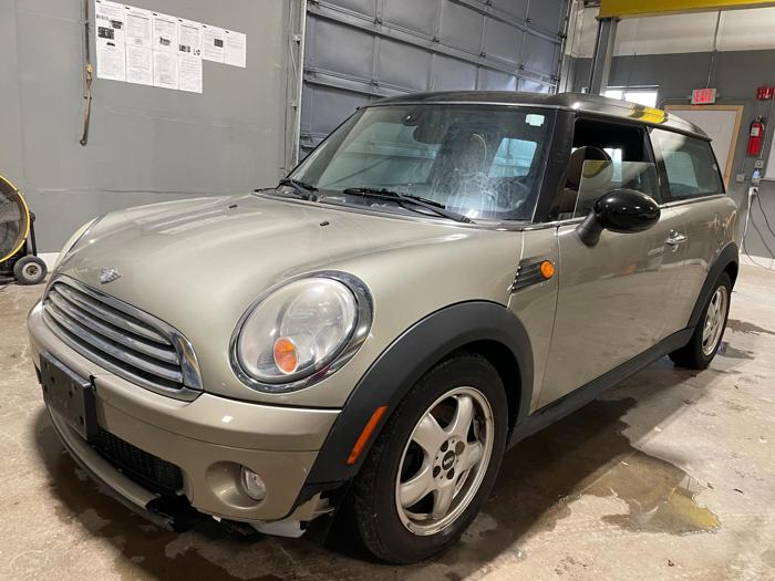 2008 mini clubman with 121837 miles for sale near elk-river, minnesota 8d9154f8520c4708bb1a5221154c6182.jpg