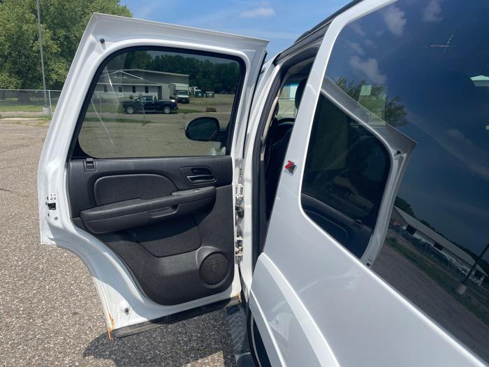 2012 chevrolet tahoe lt-4wd with 247566 miles for sale near annandale, minnesota 8d9c06b07bc84590986a99ce816e3138.jpeg