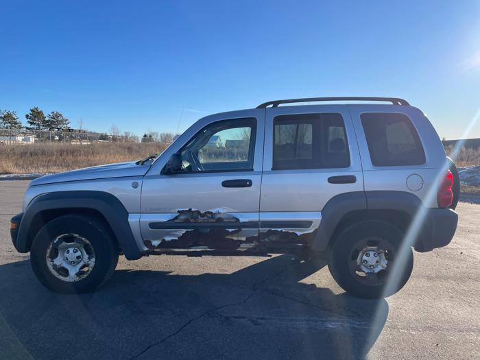 2004 jeep liberty sport with 244012 miles for sale near elk-river, minnesota 8e07347342de4737a20d3cbded96bb0d.jpg