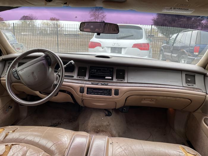 1997 lincoln town-car sel with 257716 miles for sale near elk-river, minnesota 8e1c7e9545df493381b872a6241de29c.jpg