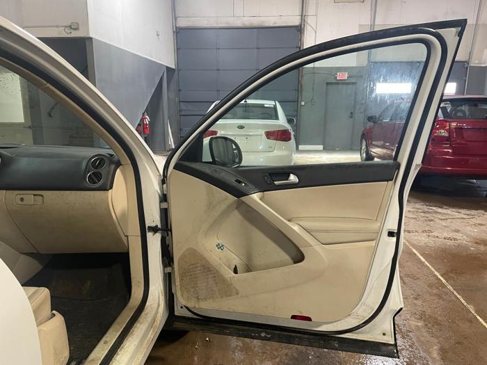 2010 volkswagen tiguan se with 136162 miles for sale near elk-river, minnesota 8e3e7812d1ba4ddcb62c21a2a8eae33b.jpg