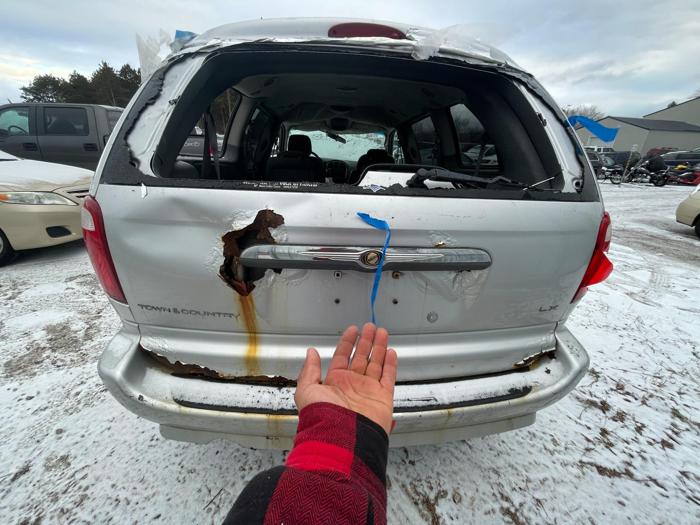 2007 chrysler town-and-country base-lx with 190974 miles for sale near elk-river, minnesota 8e5fe9aa87bc486daef296fc366c9911.jpg