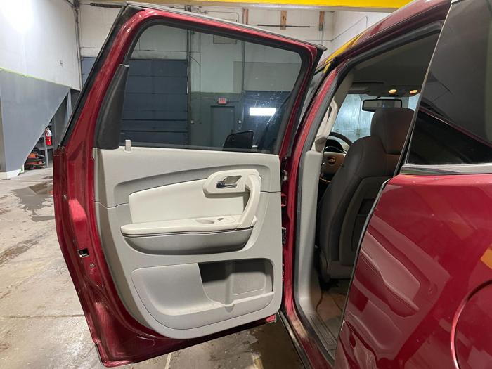 2011 chevrolet traverse lt with 171280 miles for sale near elk-river, minnesota 8e6edd076fe44193a9b6a5028e602fb8.jpg