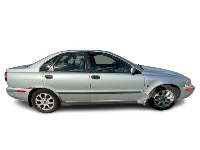 2001 volvo s40 sedan with 144822 miles for sale near elk-river, minnesota 8e6f27fa8a8c489798297bcfe7607020.jpg