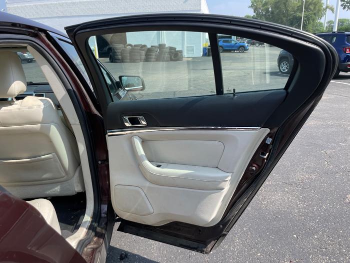 2009 lincoln mks fwd with 178945 miles for sale near white-bear-lake, minnesota 8e718f8fc81d4e779ada27fc26a37983.jpeg