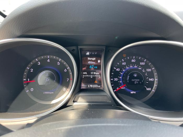 2013 hyundai santa-fe sport-2.4-awd with 178103 miles for sale near burnsville, minnesota 8e9d7dfbbb4f4803b1acaaab10ab4fce.jpeg