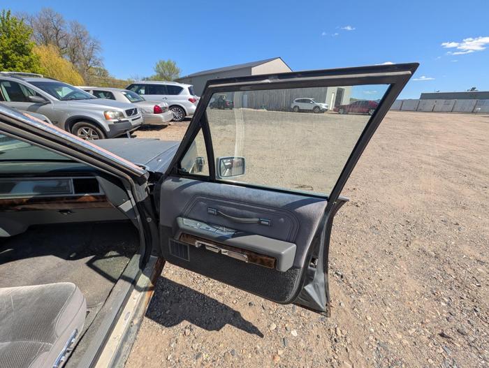 1987 mercury grand-marquis ls-4-door with 86349 miles for sale near elk-river, minnesota 8ea31d74f8314f738f4e48aaadc53a96.jpg