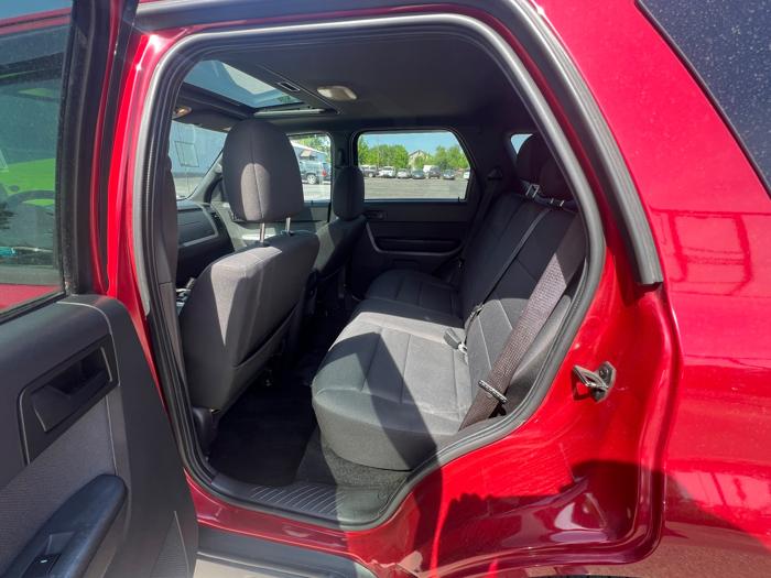 2011 ford escape xlt-4wd with 224138 miles for sale near savage, minnesota 8ea9cf956bac4b91b764900145b09ab3.jpeg
