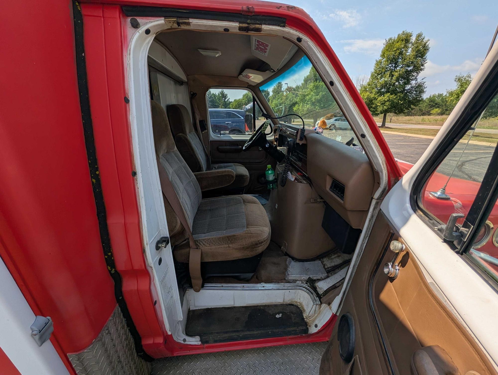 1989 ford econoline e350 with 40858 miles for sale near ramsey, minnesota 8ec1211cfdfd44dea0e4d9e1eebb9539.jpg