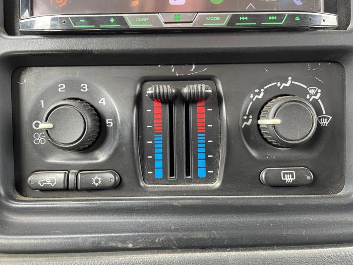 2004 gmc sierra-2500hd sle with 240959 miles for sale near elk-river, minnesota 8f29348a31a94eaa83ca3accd4ee20cb.jpg