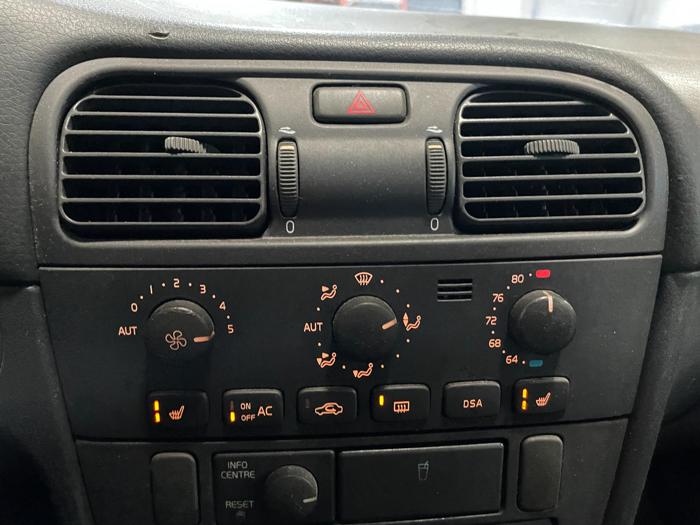 2001 volvo v40 with 184716 miles for sale near elk-river, minnesota 8f7df242a2a849f188c25abc718b8458.jpg