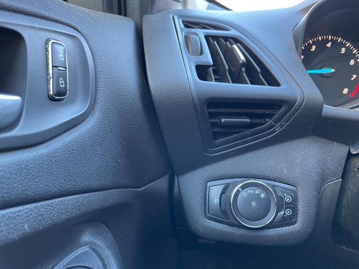 2013 ford escape se with 142050 miles for sale near elk-river, minnesota 8f9f60228d1942f19d4c509e47b420c5.jpg