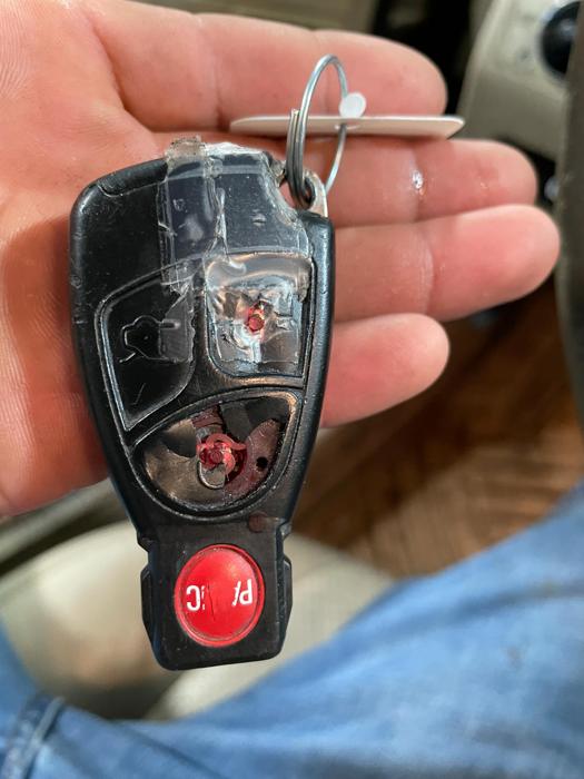 2005 mercedes-benz e-class 4-matic with 206326 miles for sale near elk-river, minnesota 8fd125896c404184bc3b4ec56f87cad7.jpg