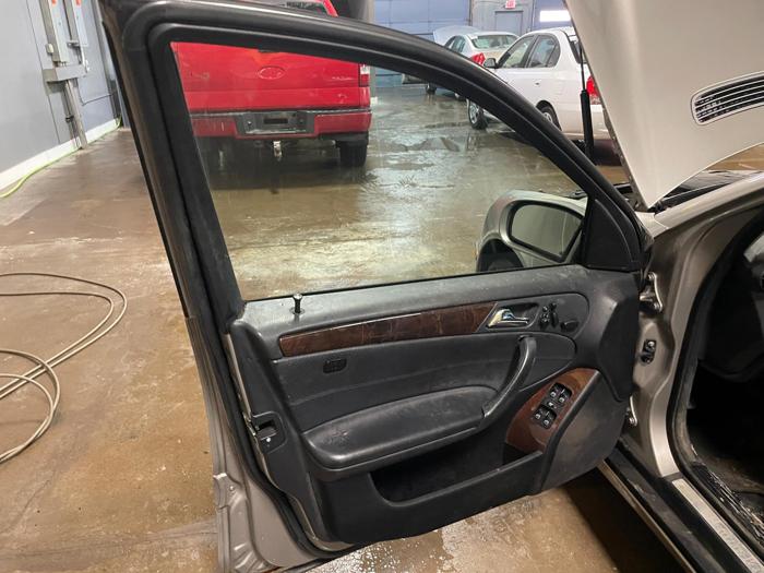 2005 mercedes-benz c-class 4-matic with 168563 miles for sale near elk-river, minnesota 8fdea5d85f1c41c587551f80cc5185c2.jpg