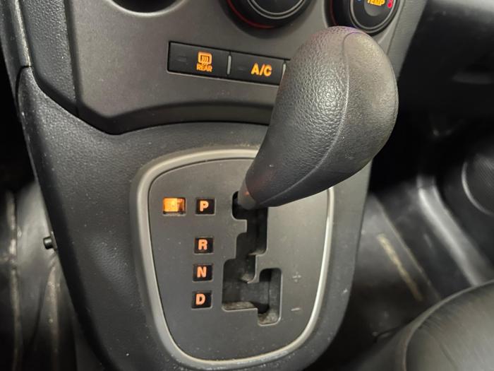 2009 Kia Rondo