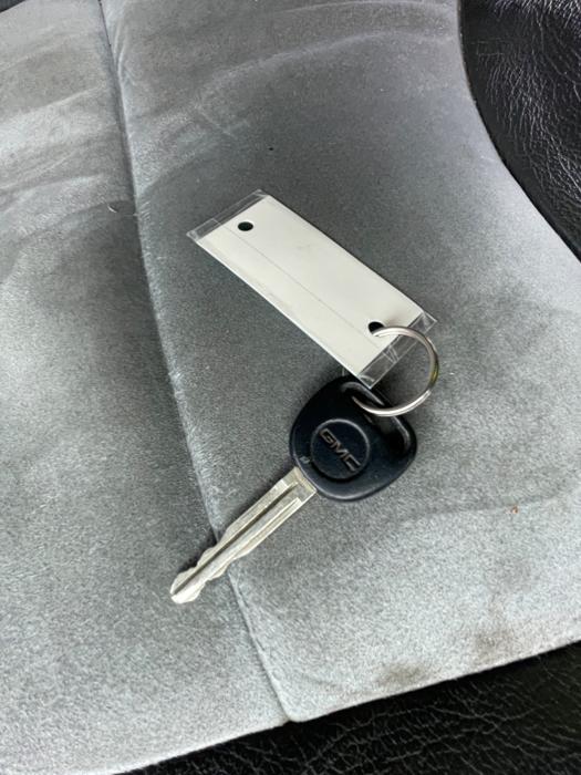 2004 gmc canyon sle with 147411 miles for sale near white-bear-lake, minnesota 9025289692e4456abbb374299c12328b.jpeg