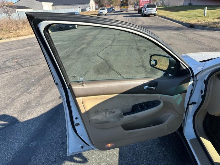 2004 honda accord lx-v-6-sedan-at with 201242 miles for sale near elk-river, minnesota 902ecb4f9d9d431fba147bcba14a6a96.jpeg