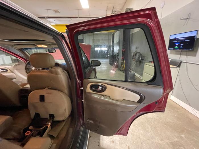 2006 buick rainier cxl-awd with 218269 miles for sale near elk-river, minnesota 90397714cb9345f2a45bac15b69fa93c.jpeg