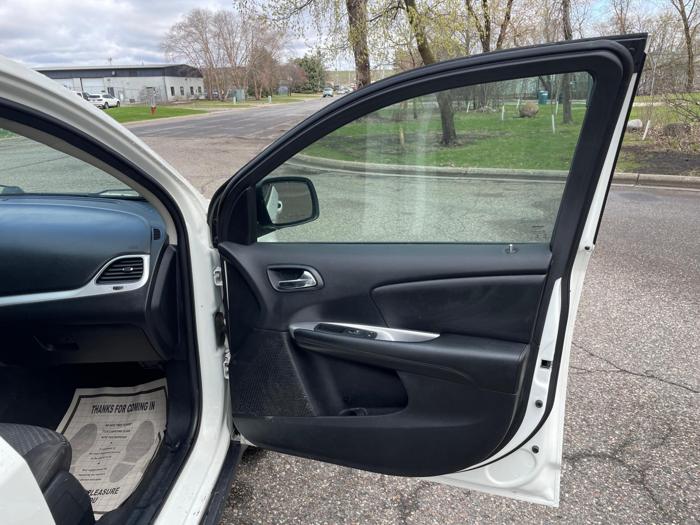 2017 dodge journey se with 128688 miles for sale near burnsville, minnesota 9045b684079741f1bb377e6a7fead71b.jpg