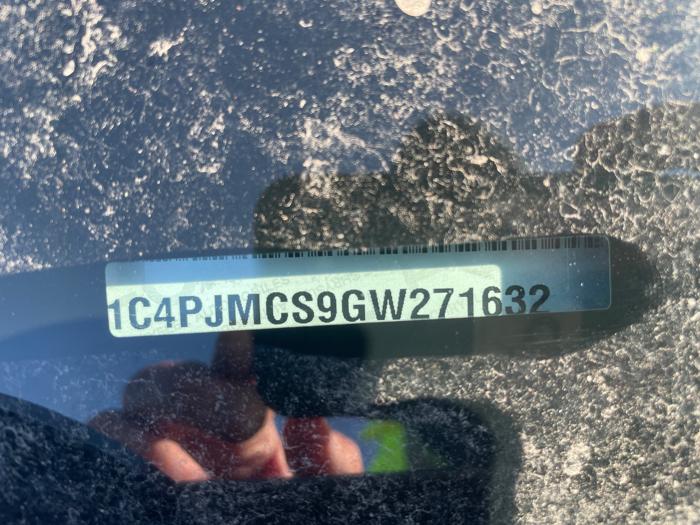 2016 jeep cherokee latitude-4wd with 204960 miles for sale near st.-cloud, minnesota 907444b800f146f484671ae6c277c165.jpeg