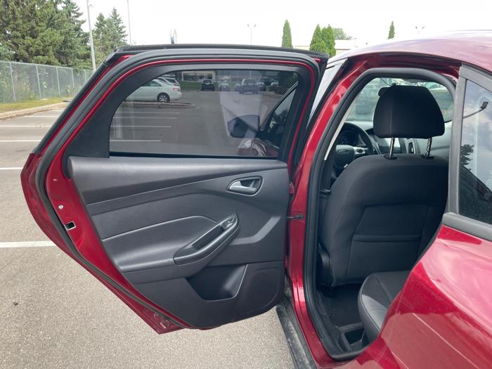 2014 ford focus se-sedan with 109384 miles for sale near burnsville, minnesota 90a6b31760ea41cf9efee53652c50bb0.jpeg
