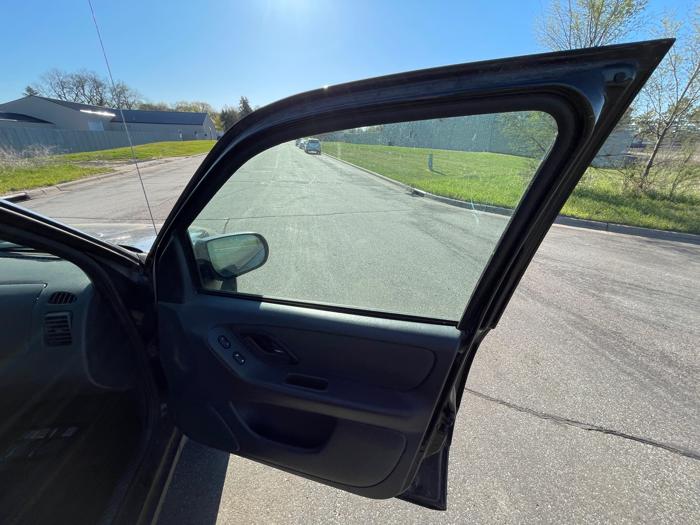 2004 ford escape xls-2wd with 179863 miles for sale near elk-river, minnesota 910e6051c12c43959efceed280a273e8.jpeg
