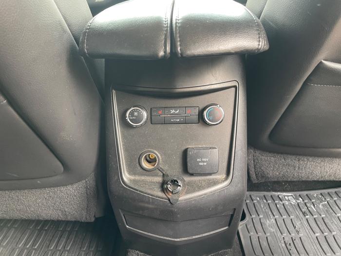 2013 lincoln mkt 3.5l-with-ecoboost-awd with 167000 miles for sale near eden-prairie, minnesota 911560d15dfb4d0da585795b9e29ec5d.jpeg