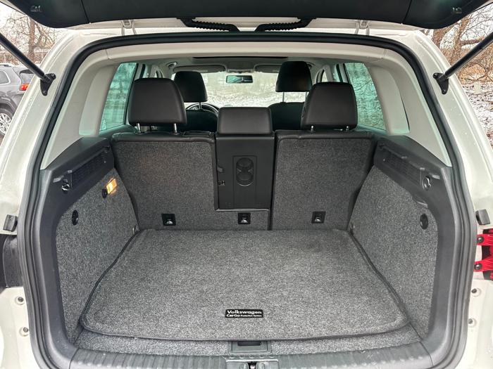 2014 volkswagen tiguan with 106309 miles for sale near burnsville, minnesota 9162e4738e7044e5b62a5adb79ede04a.jpg