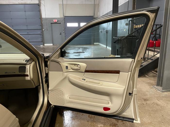 2005 chevrolet impala with 148897 miles for sale near elk-river, minnesota 91835c6cd10c4f1ab6228194f1f4947b.jpg