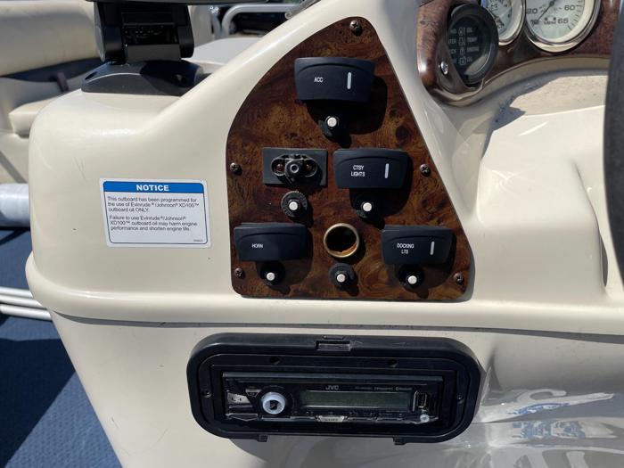 2004 Odyssey Ltd pontoon