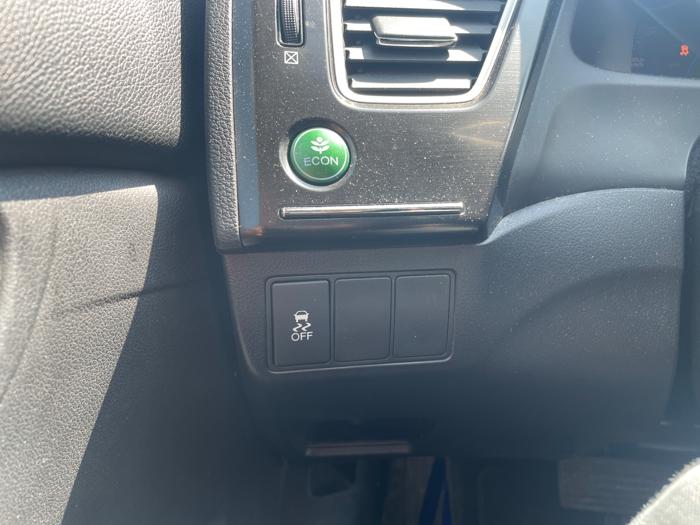 2013 honda civic lx-sedan-5-speed-at with 103131 miles for sale near elk-river, minnesota 91ba39951c6445e9b64221a6c42369b5.jpeg